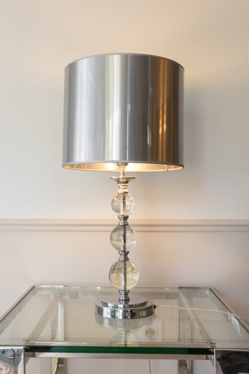Lampadaire chromée et verre soufflé – Design 1970 – Image 2