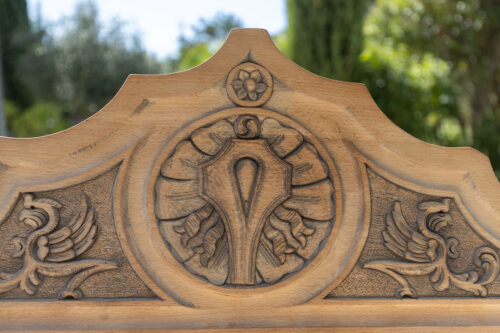 Paire de fauteuils pliants savonarola – Style Renaissance, bois sculpté – Image 11