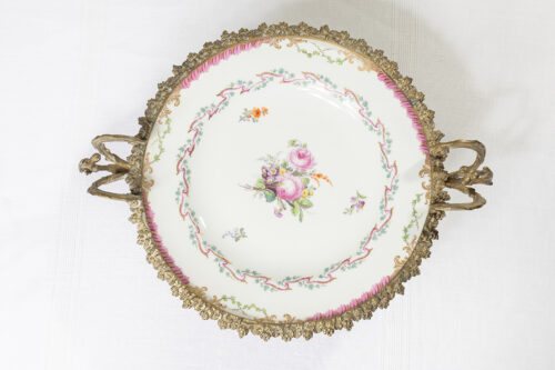 Plateau en porcelaine à décor floral – Monture en bronze doré, fin XIXᵉ – Image 8