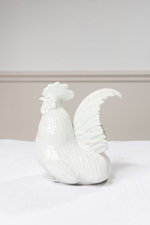Figurine de coq en porcelaine blanche – Dresde/Saxe, début XXe – Image 3