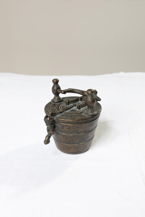Poids de changeur à godets gigognes – Métal patiné, XIXe siècle – Image 6